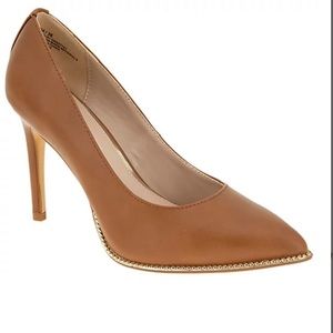 The BCBGeneration Harlia pump with decorative beading